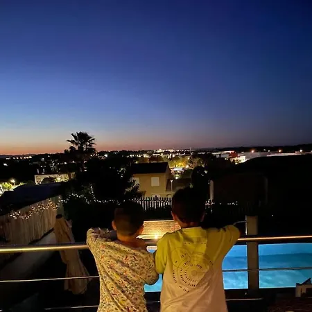 Casa de Férias Maison Familiale Avec Piscine Sans Vis A Vis Béziers