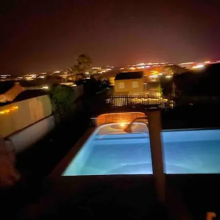 Maison Familiale Avec Piscine Sans Vis A Vis Béziers